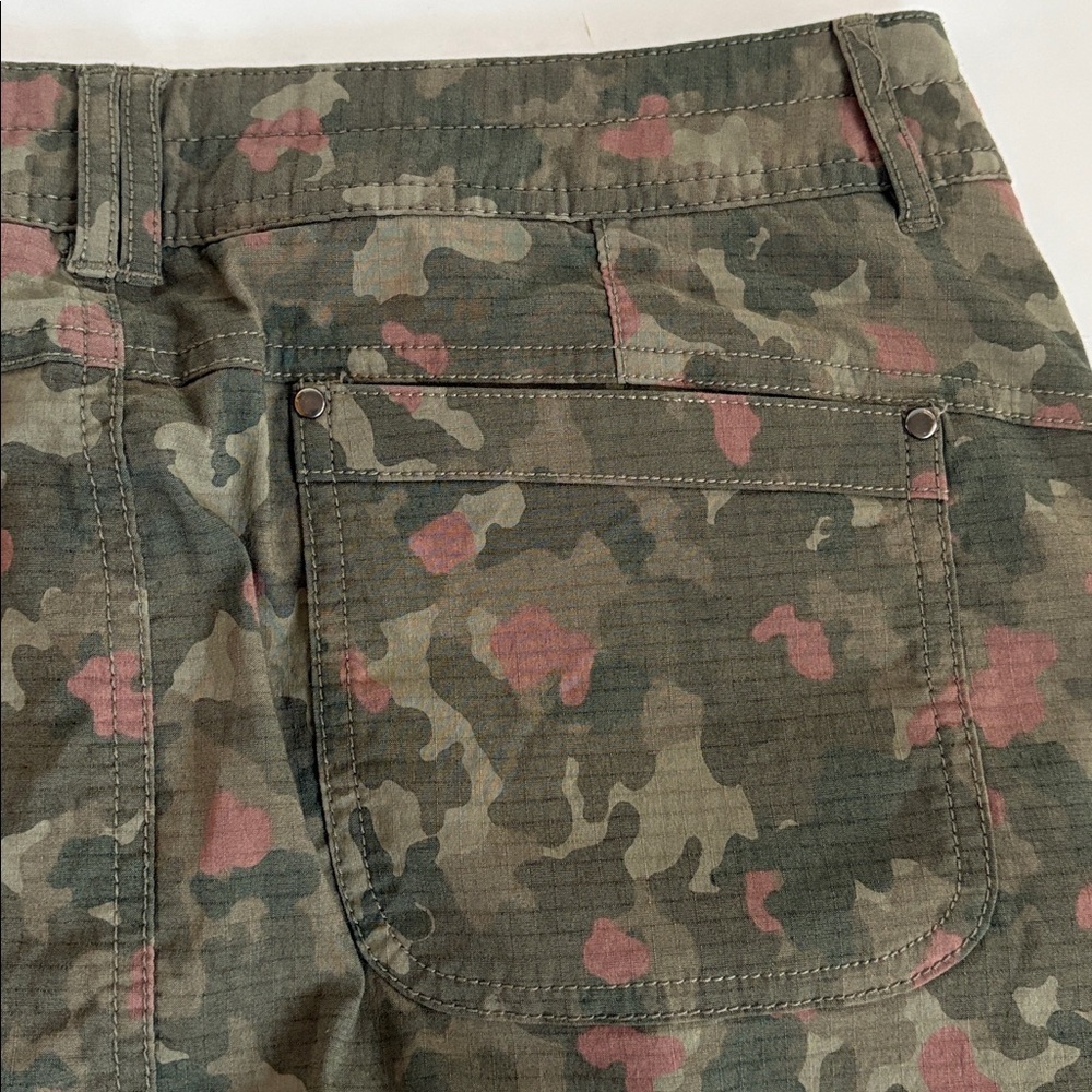 Title Nine Big B Skort Wailea Camo green pink zip close pockets boy short lined - Picture 13 of 16